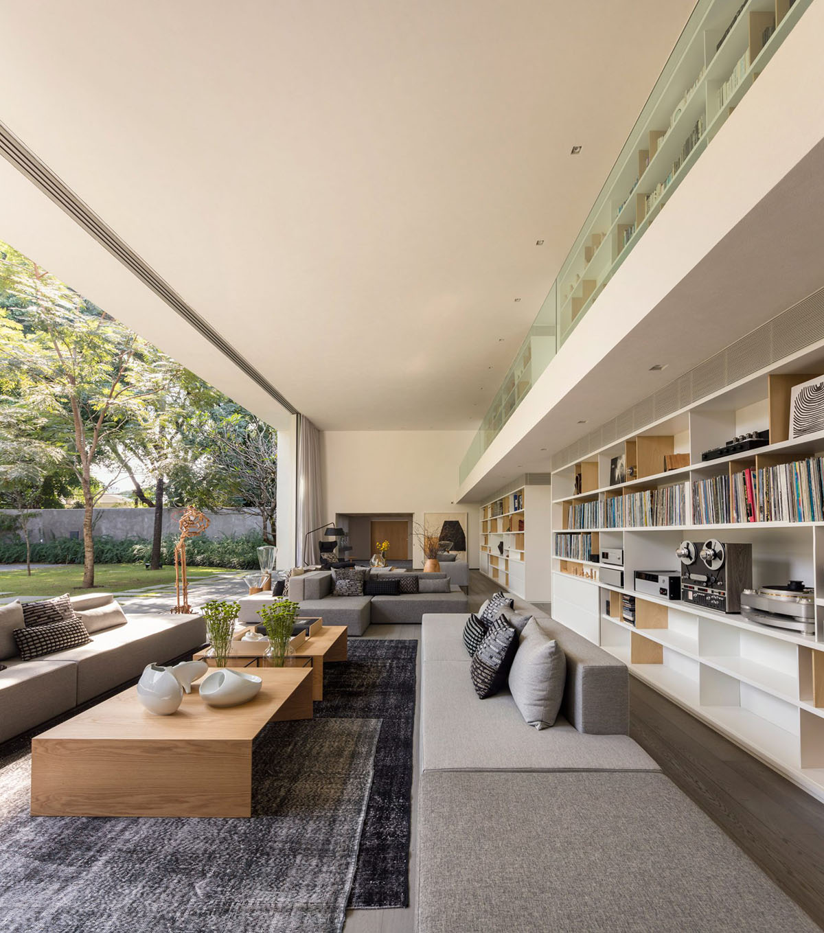 Studio MK27 Expands Gama Issa House In São Paulo