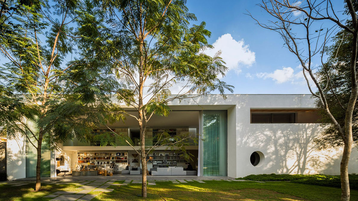 Studio MK27 Expands Gama Issa House In São Paulo