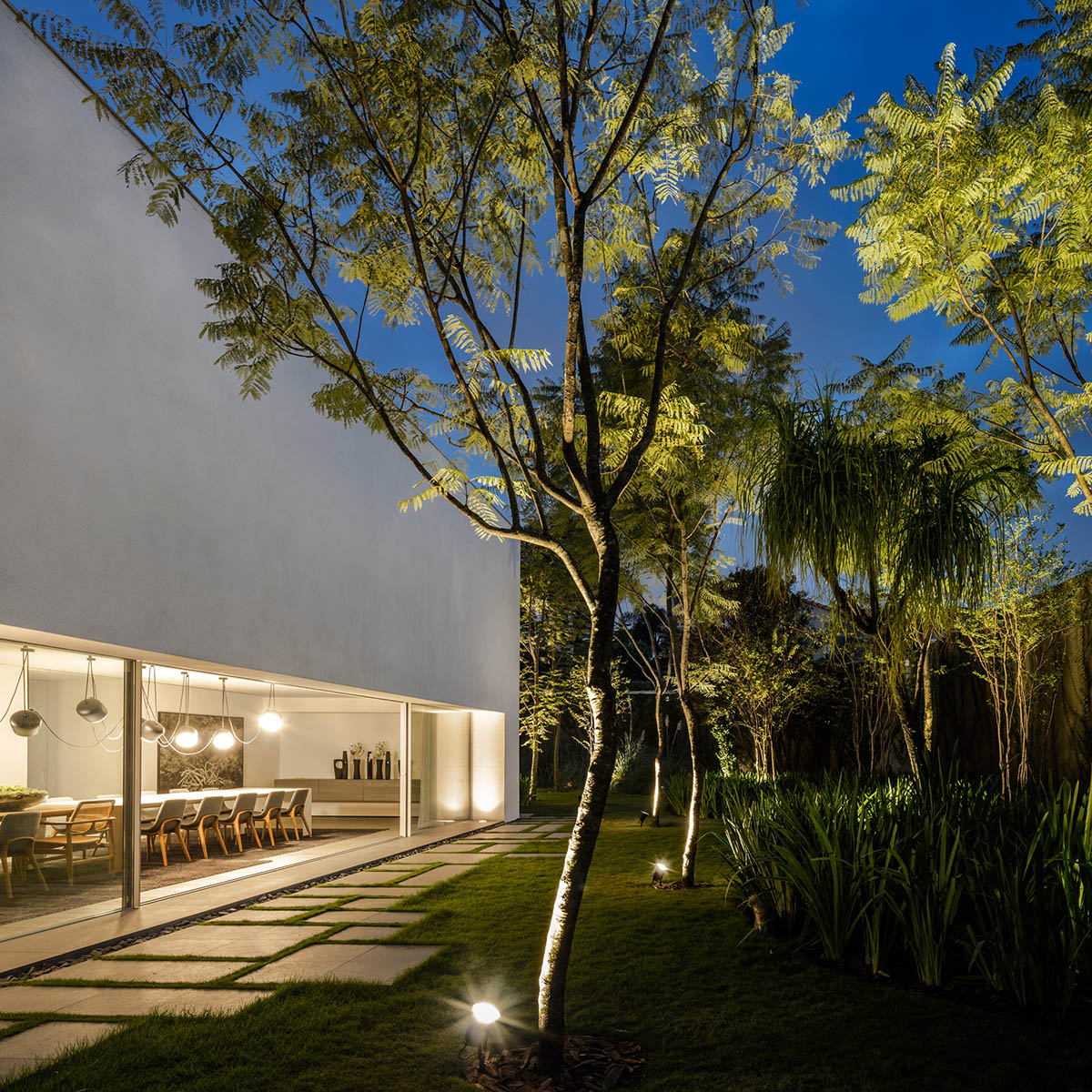 Studio MK27 Expands Gama Issa House In São Paulo