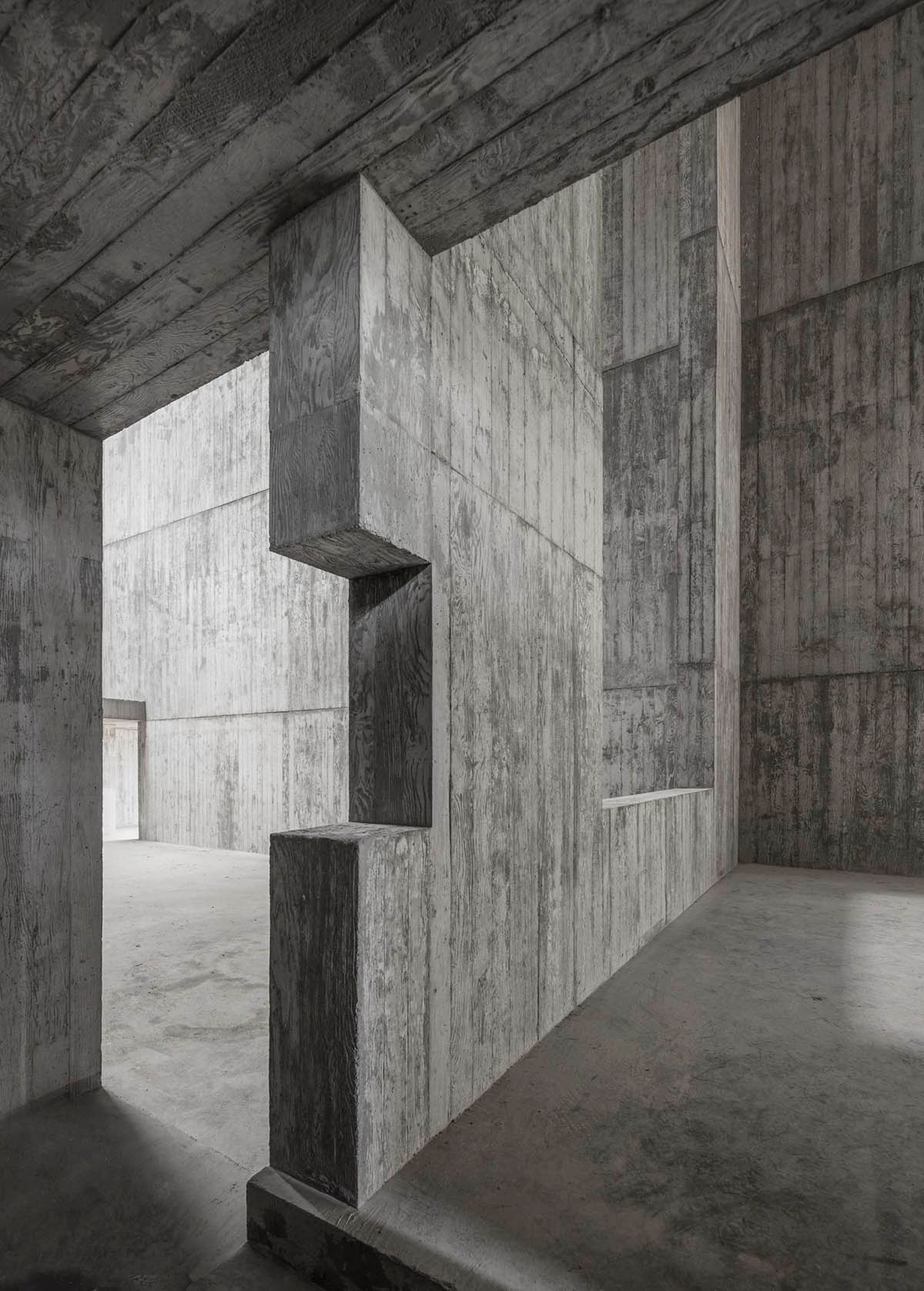 &Aacute;lvaro Siza Vieira And Carlos Castanheira Complete Trio Of Concrete Buildings In South Korean Forest