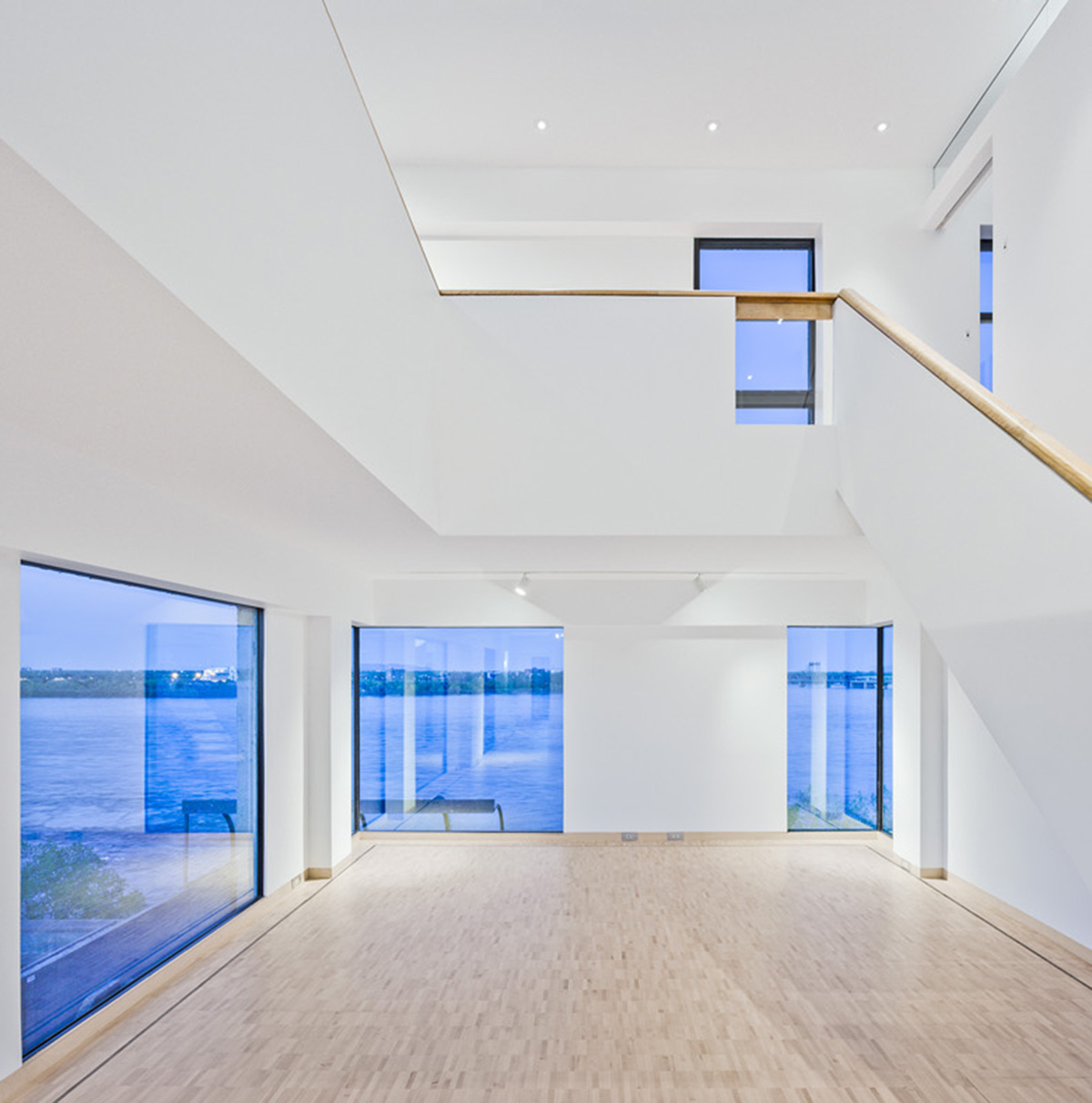 Safdie Architects Completely Renovates Safdie's Personal Unit At Habitat 67