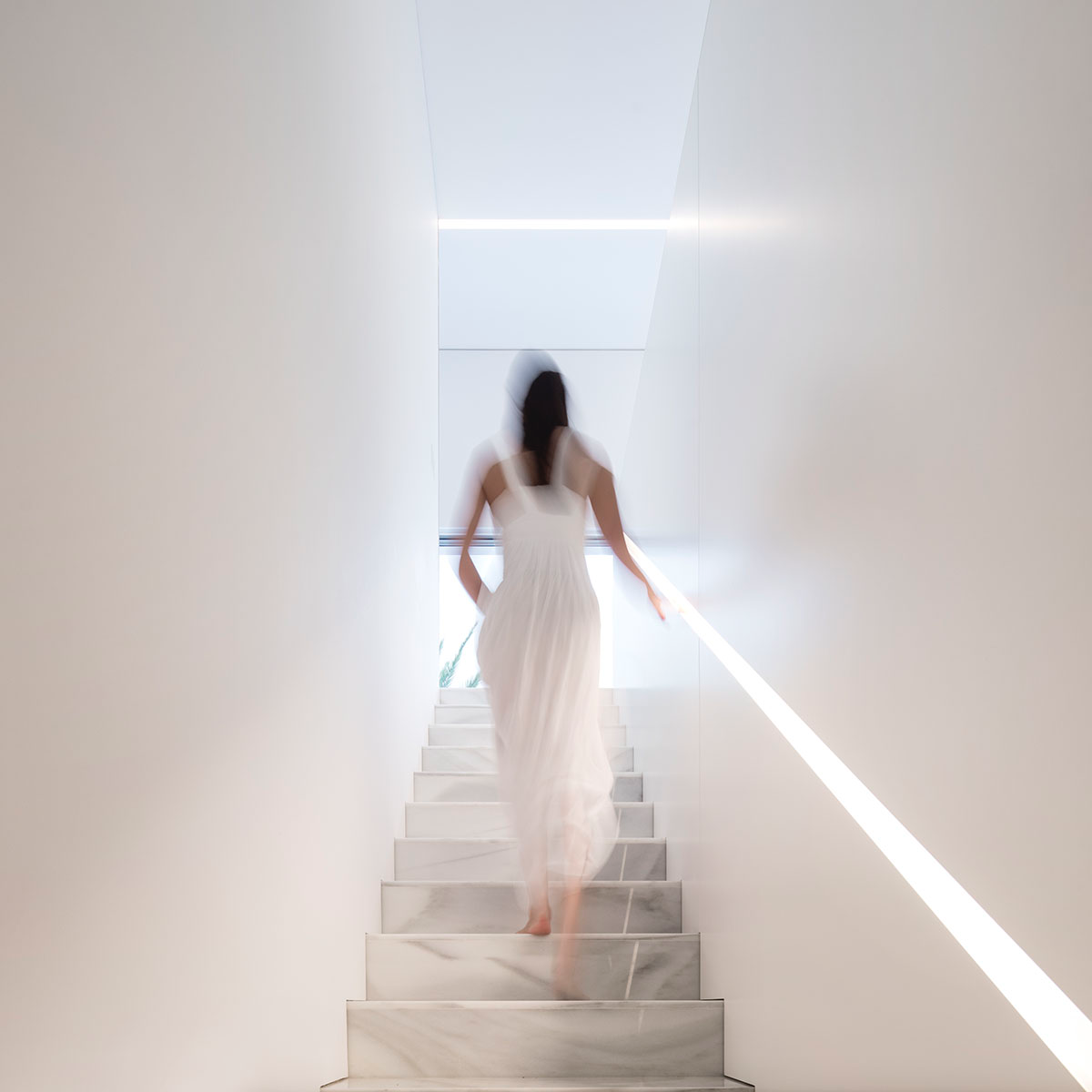 Fran Silvestre Arquitectos Completes Hofmann House With Extruded Roof In Valencia