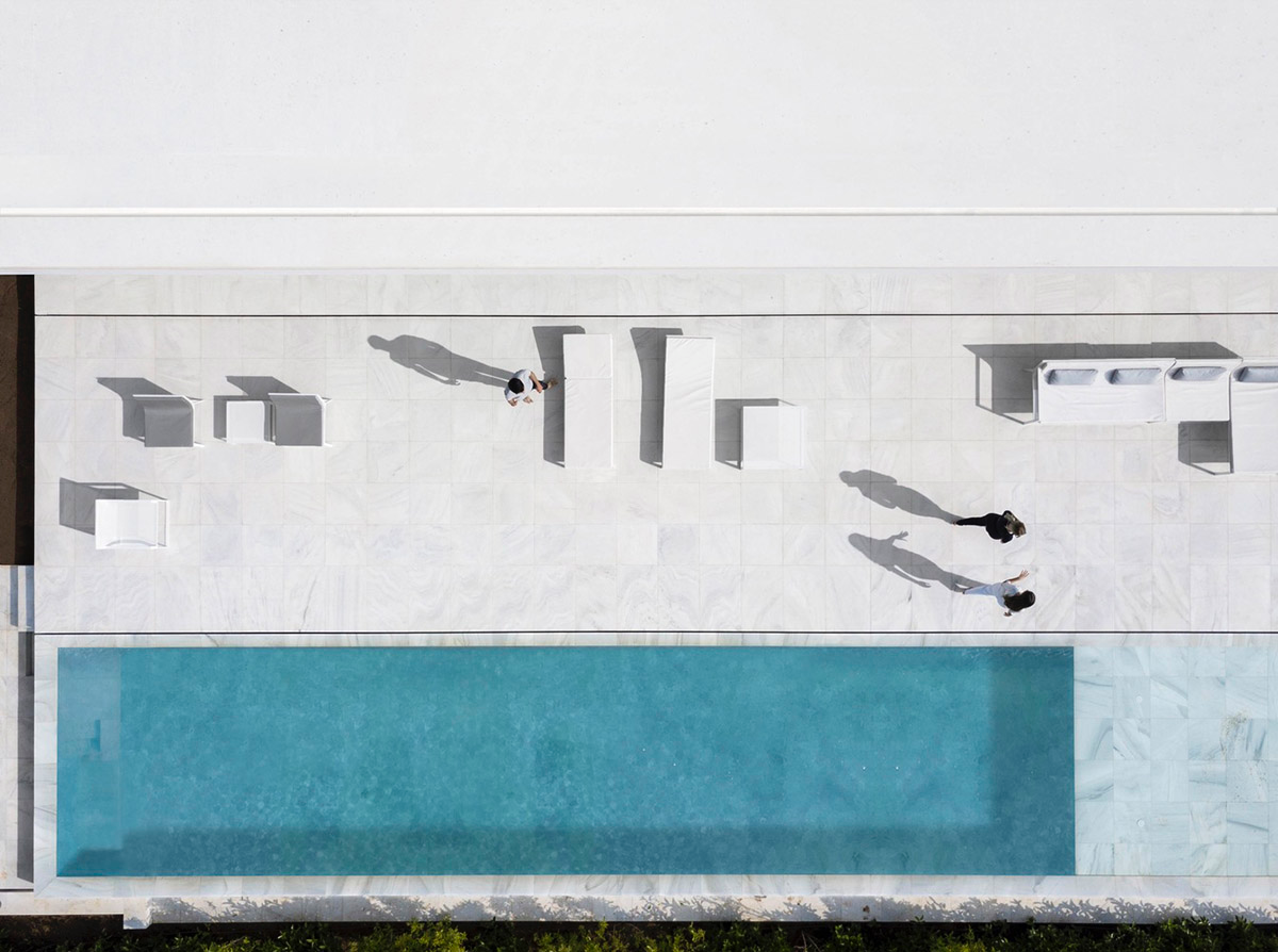 Fran Silvestre Arquitectos Completes Hofmann House With Extruded Roof In Valencia