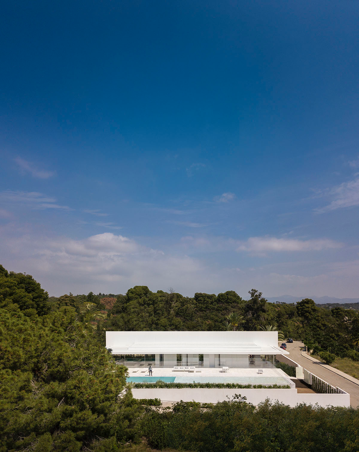 Fran Silvestre Arquitectos Completes Hofmann House With Extruded Roof In Valencia