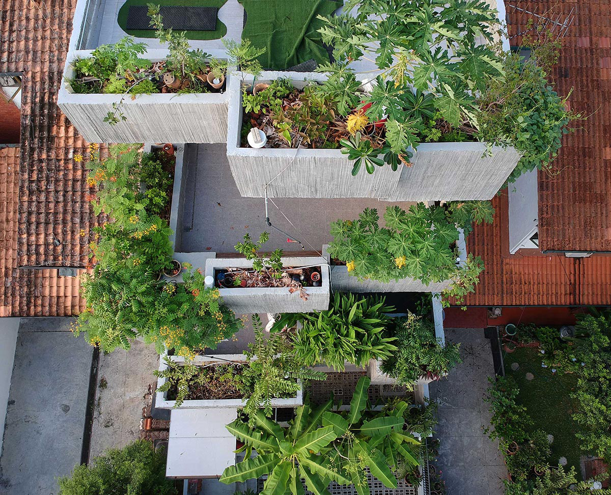 These Concrete Planter Boxes Filled With Edible Plants To Apply Passive Design Strategies By Formzero