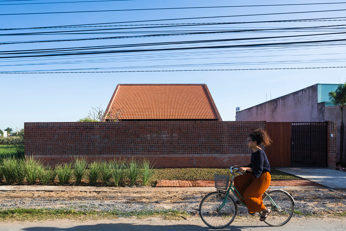 This Innovative Brick House In Vietnam Creates Continuous Internal Spaces