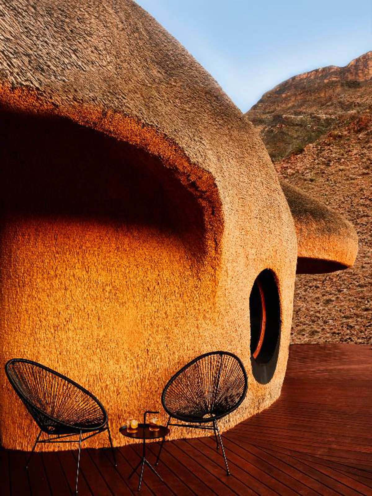 Porky Hefer's first secluded house was built from organic materials in the Namib Desert
