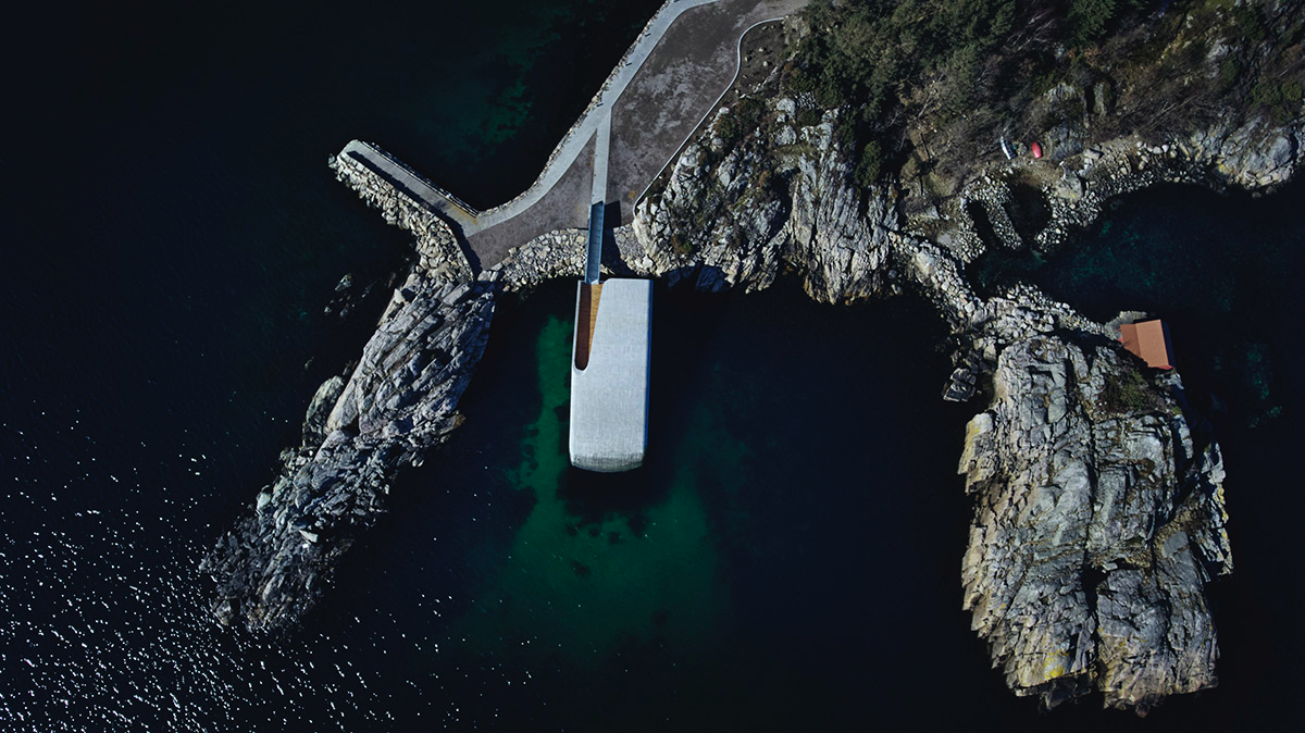 Snøhetta Completes Europe’s First Underwater Restaurant in Norway