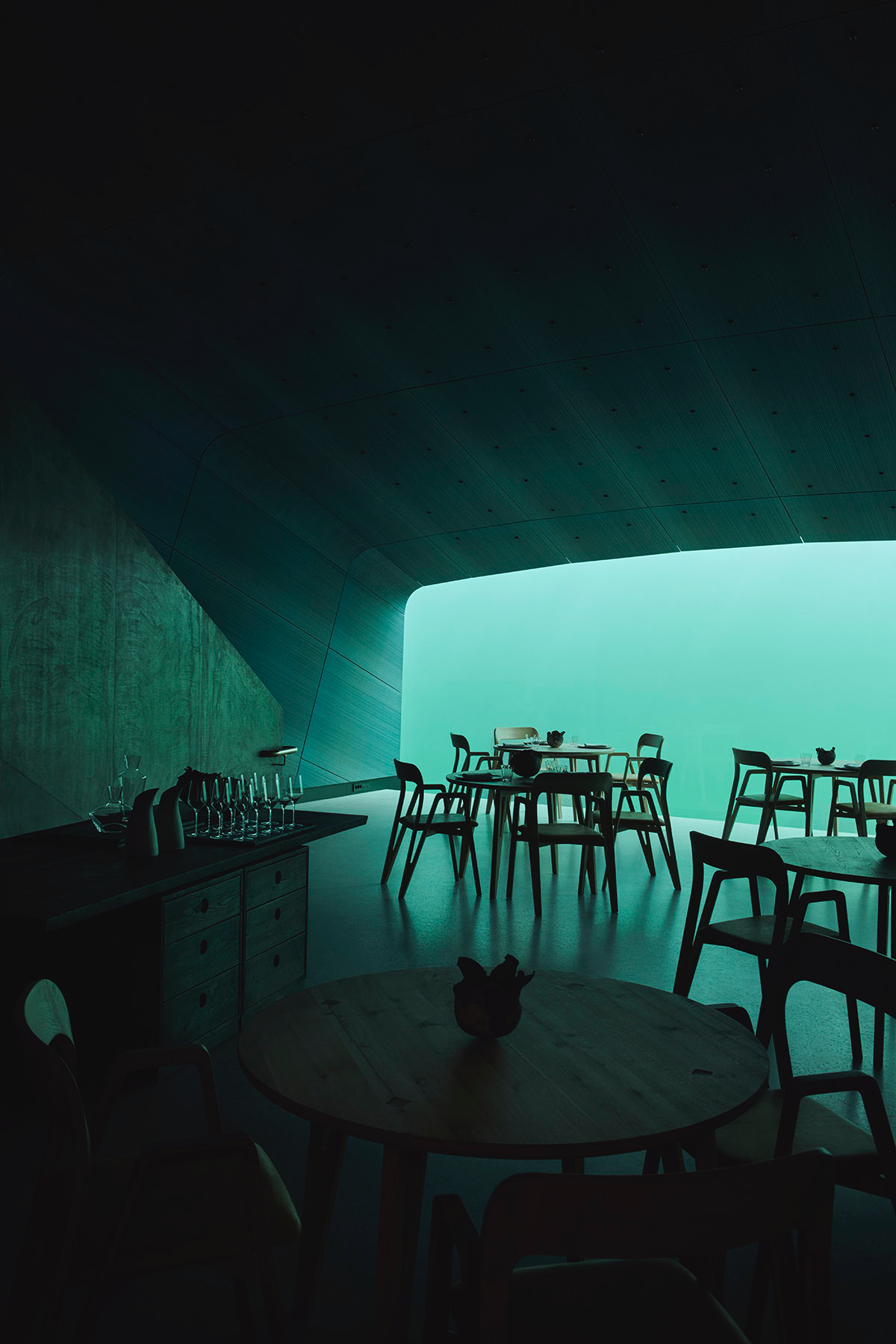 Snøhetta Completes Europe’s First Underwater Restaurant in Norway
