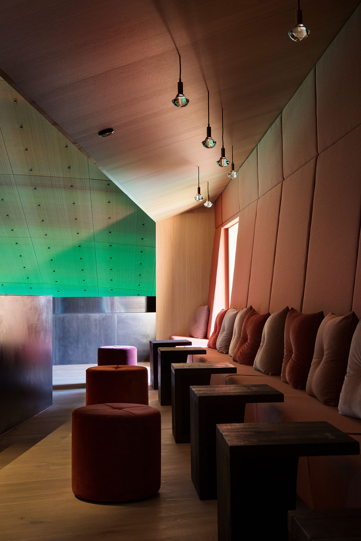 Snøhetta Completes Europe’s First Underwater Restaurant in Norway