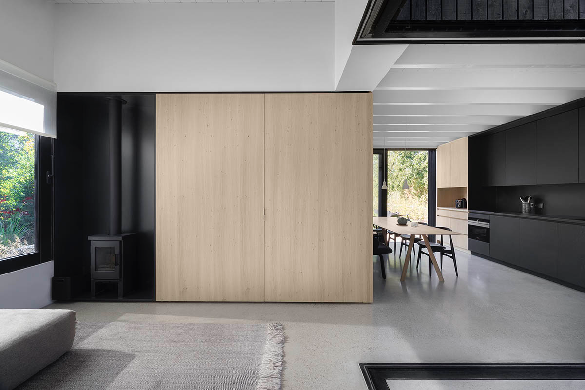 Chris Collaris and i29 built this tiny holiday home to adapt living spaces to all panoramas in nature