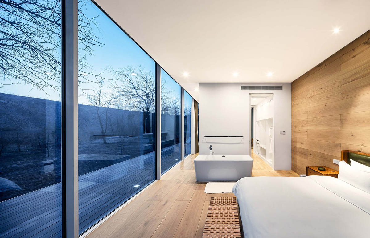 STUDIO QI built a boutique hotel with airy structures in an isolated oasis of Ningxia