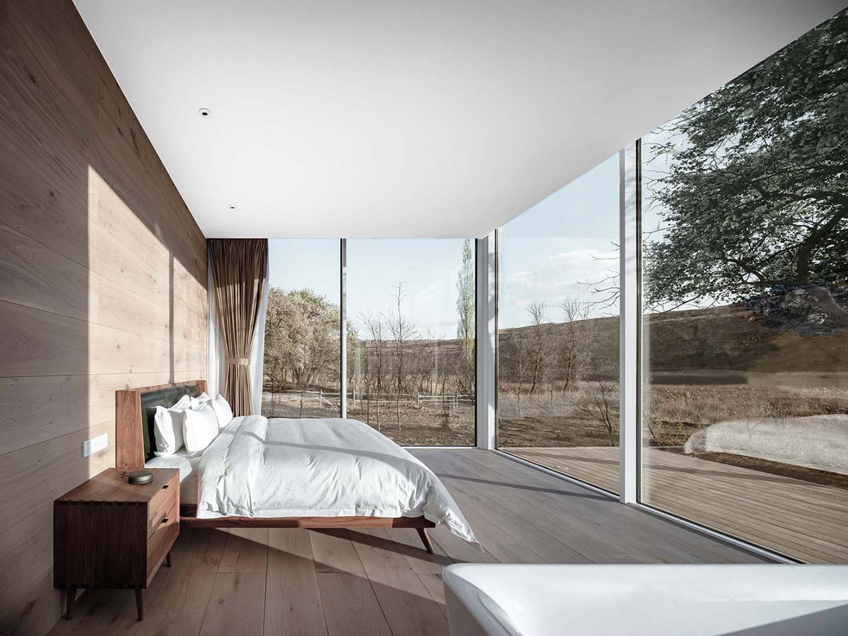 STUDIO QI built a boutique hotel with airy structures in an isolated oasis of Ningxia