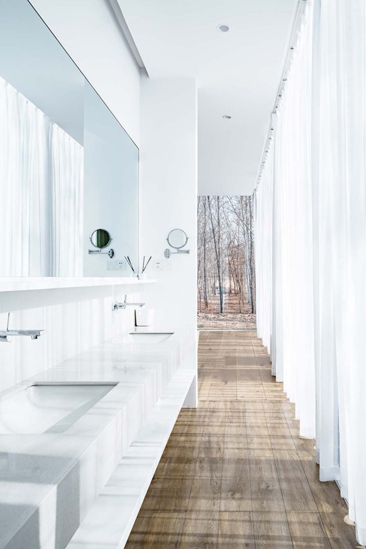 STUDIO QI built a boutique hotel with airy structures in an isolated oasis of Ningxia