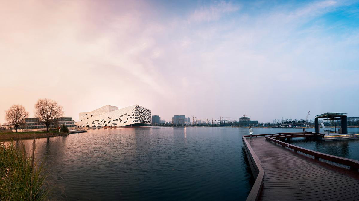 Henning Larsen Architects completes opera house featuring ice cracking elements on fa&ccedil;ade in Yuhang