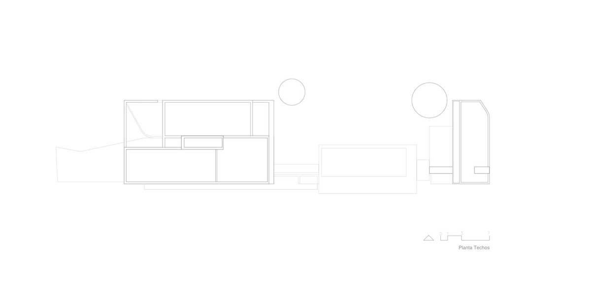 Nicol&aacute;s Campodonico completes Argentinean family house with pure all-white colour masonry volumes