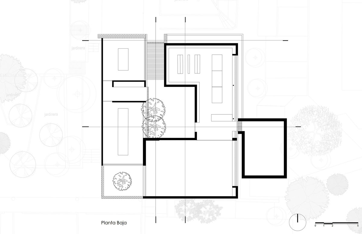 Iván Marín and Doho constructivo complete cultural center made of variations of mud brick walls