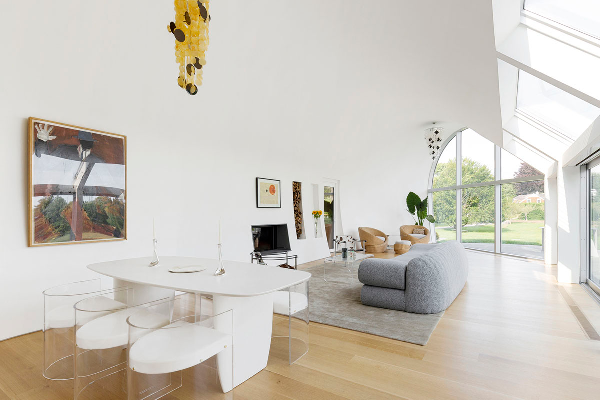 nea studio's cocoon-shaped residence in Long Island acts as a