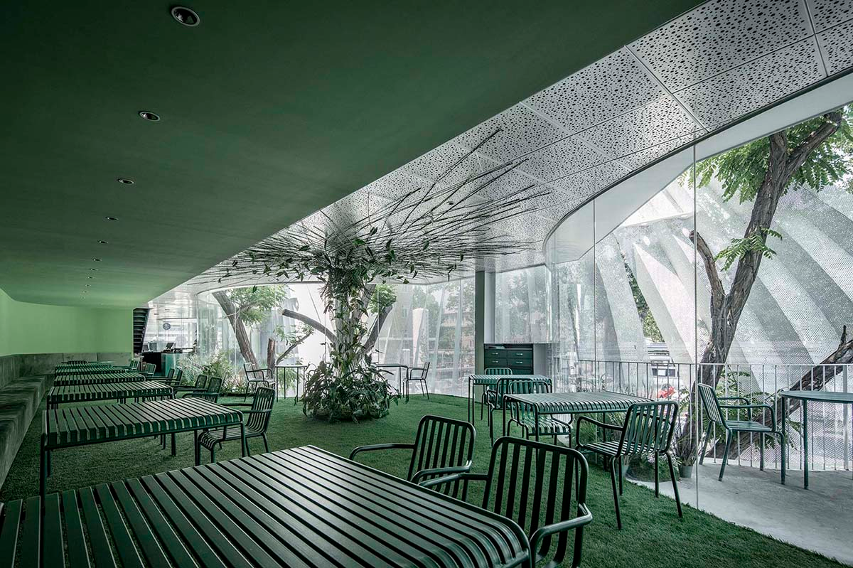 Archstudio converts old art gallery into a new art center with translucent metal curtains in Beijing