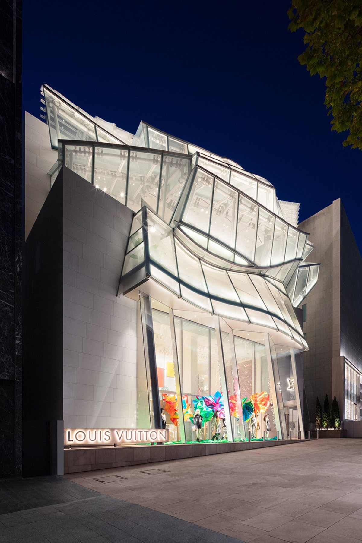 Frank Gehry designed Louis Vuitton's new Seoul store with fluffy