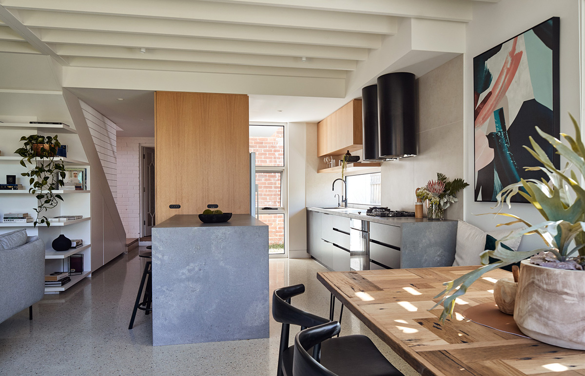 Atelier Red+Black built white Cascade House that features different patterns of brick in Melbourne