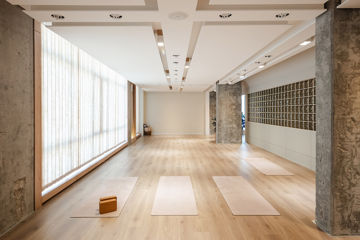 Minimal and rich color palette embrace diversity in this interior for a yoga studio in Kuwait