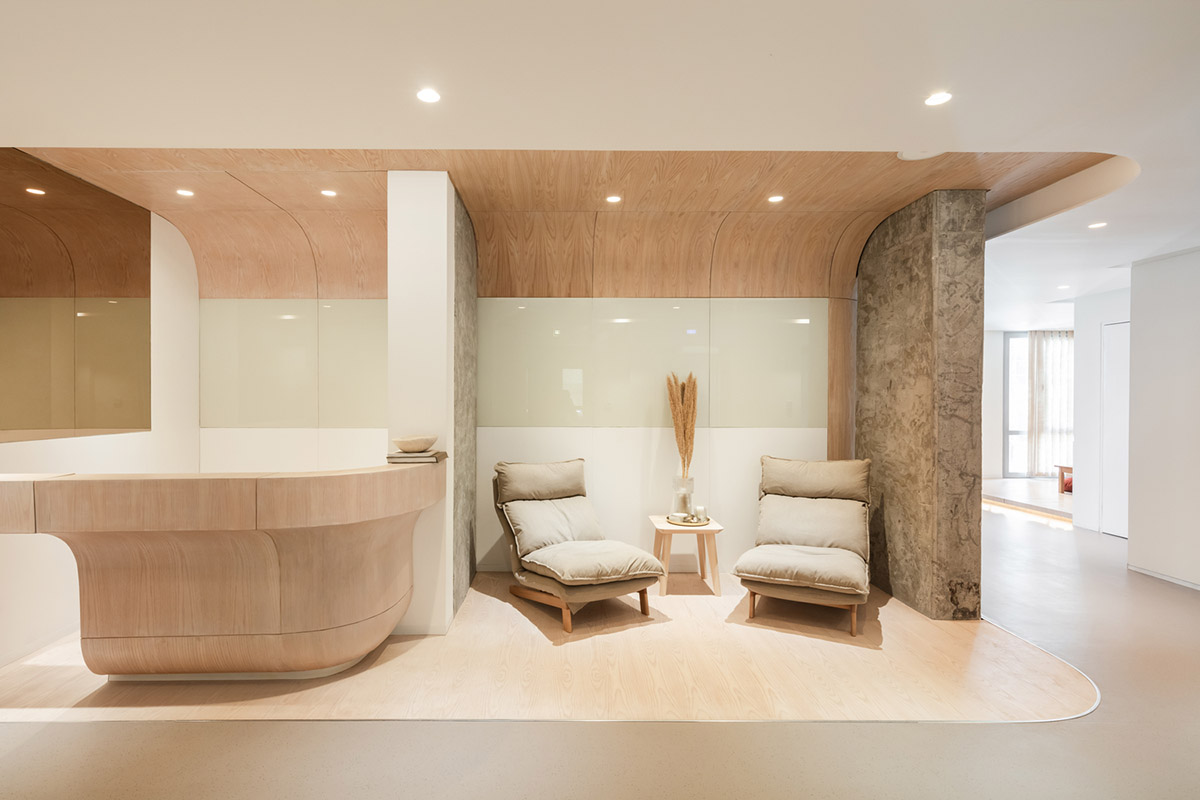 Minimal and rich color palette embrace diversity in this interior for a yoga studio in Kuwait