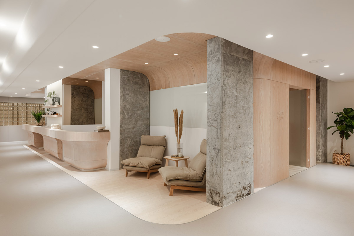 Minimal and rich color palette embrace diversity in this interior for a yoga studio in Kuwait