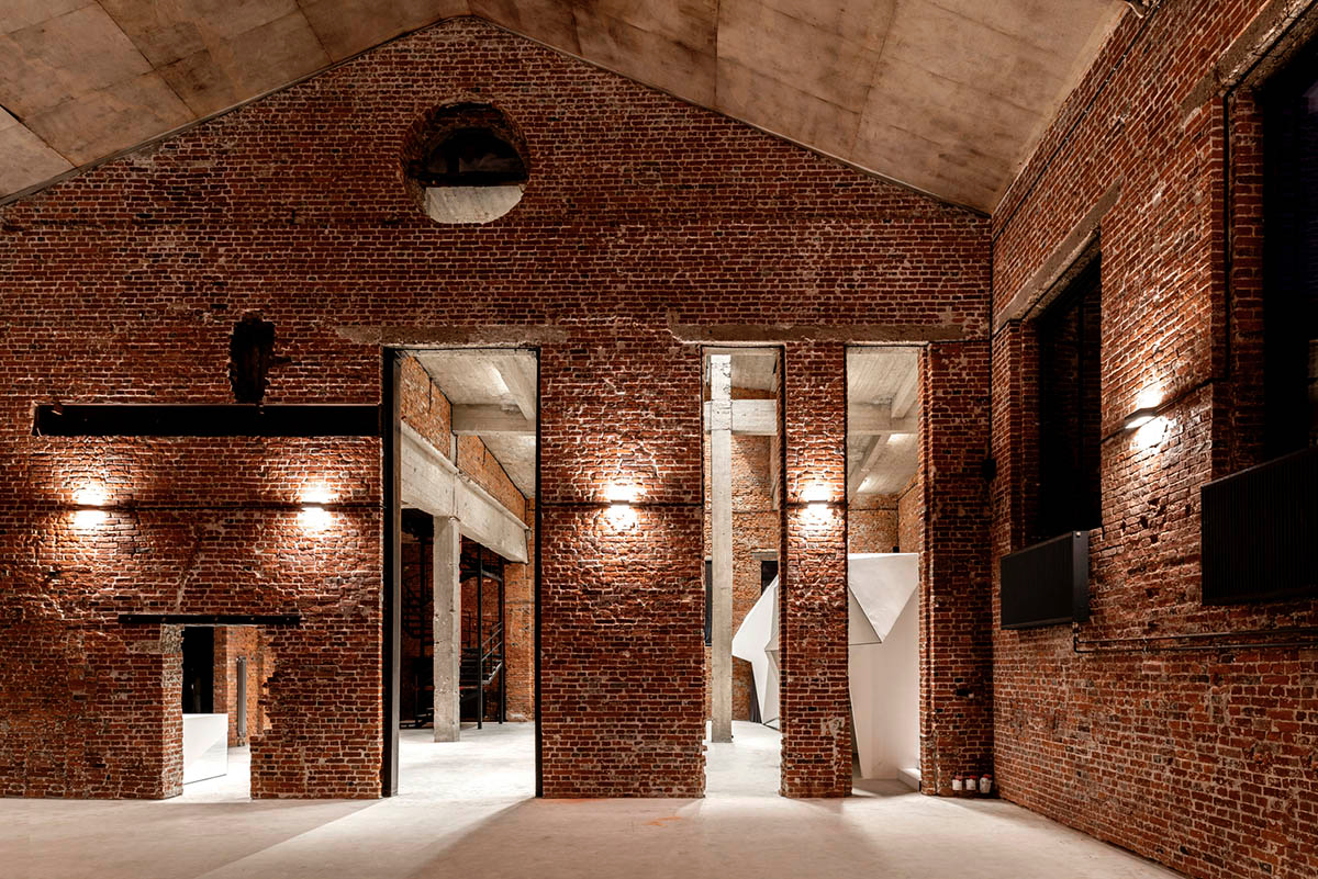 Geometrix Design transforms historic brick building into a large event and public space in Moscow