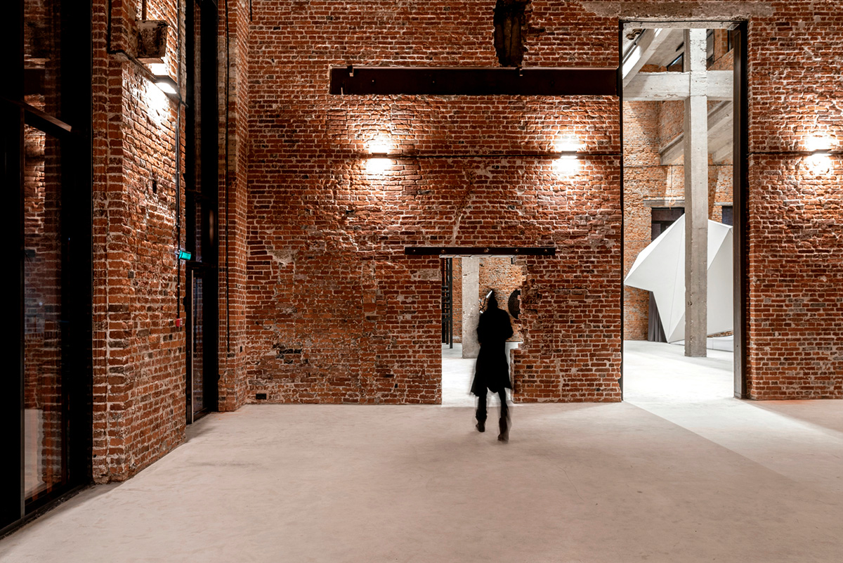 Geometrix Design transforms historic brick building into a large event and public space in Moscow