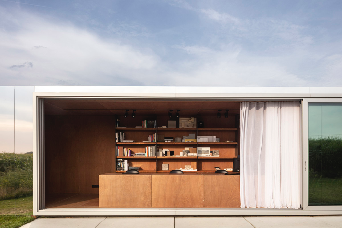 TOOP architectuur uses old shipping containers to convert them into architects' studio in Belgium