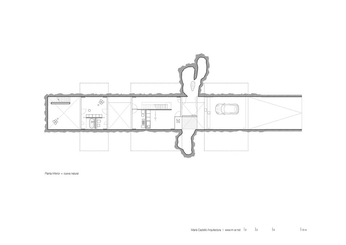 Mari&agrave; Castell&oacute; Architecture combines family program in three monolithic volumes on Formentera island