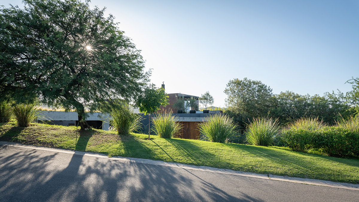 Estudio Herbera completes Casa En Mendiolaza in Córdoba, Argentina