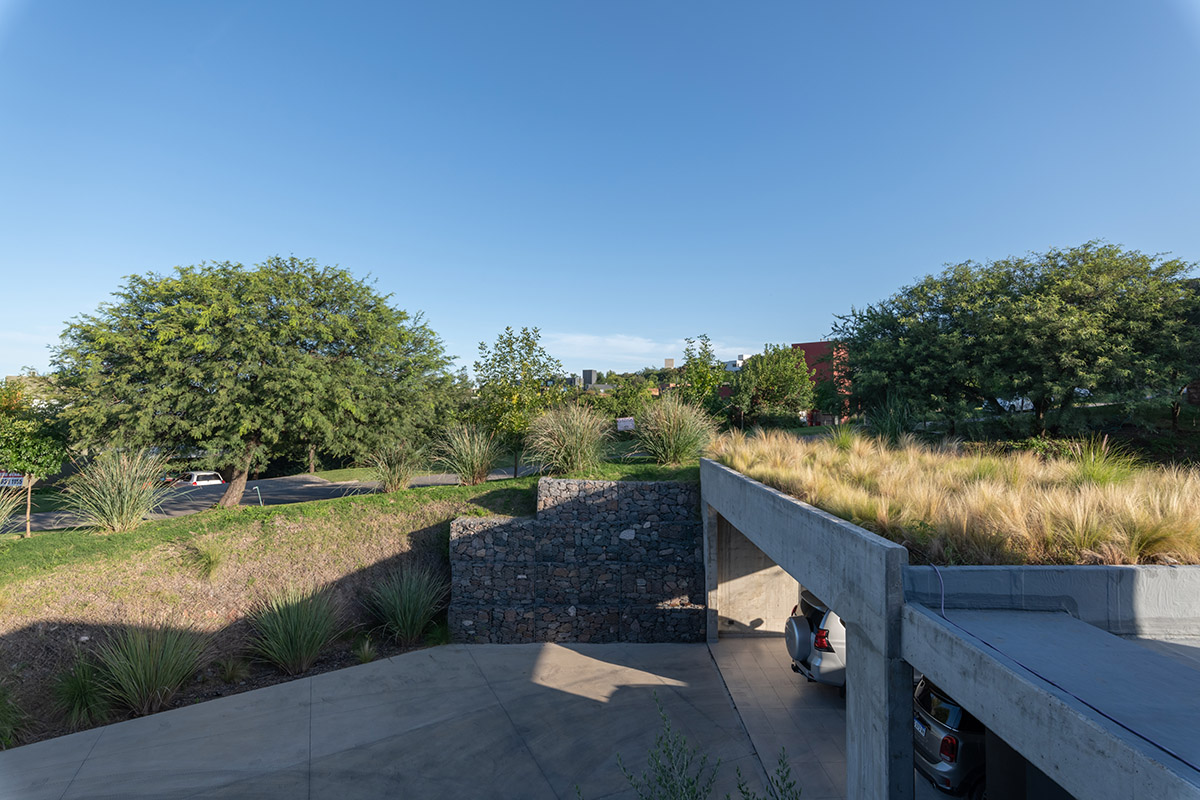 Estudio Herbera completes Casa En Mendiolaza in Córdoba, Argentina