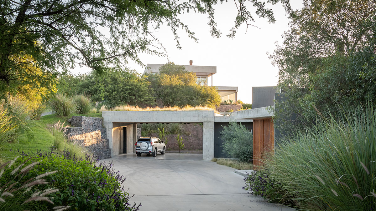 Estudio Herbera completes Casa En Mendiolaza in Córdoba, Argentina