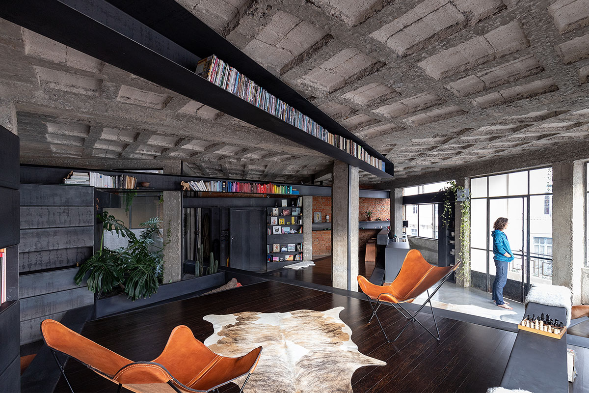 Aquiles Jarrín creates tropical interior in a Quito apartment featuring various layers of materials
