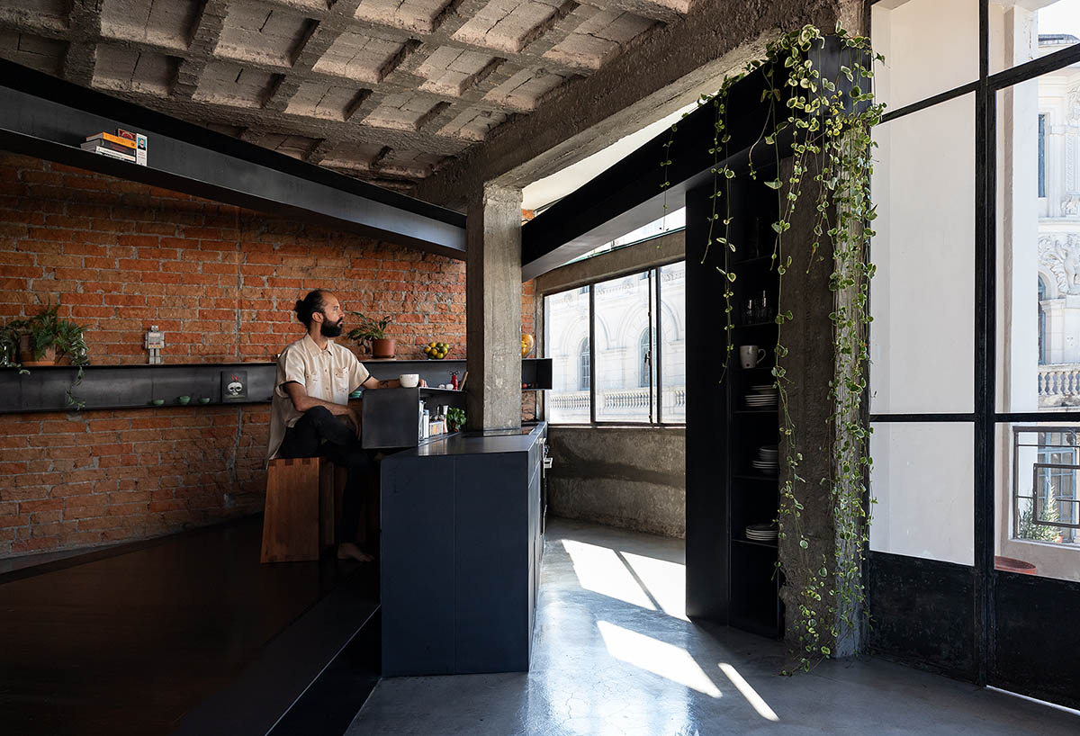 Aquiles Jarrín creates tropical interior in a Quito apartment featuring various layers of materials