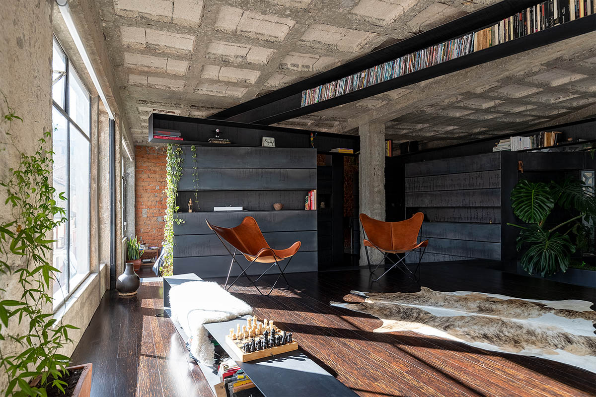 Aquiles Jarrín creates tropical interior in a Quito apartment featuring various layers of materials