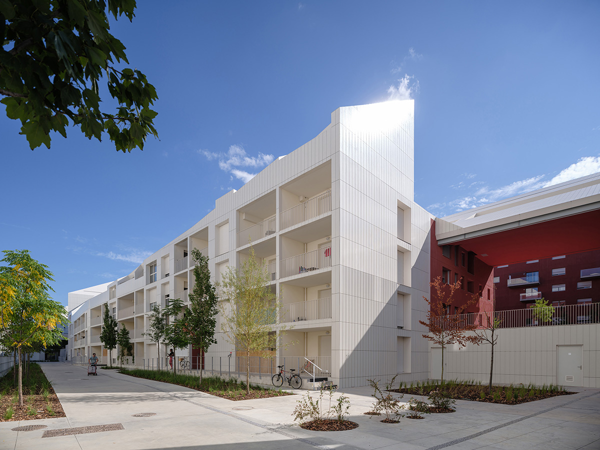 MVRDV completes Ilot Queyries residential complex in Bordeaux