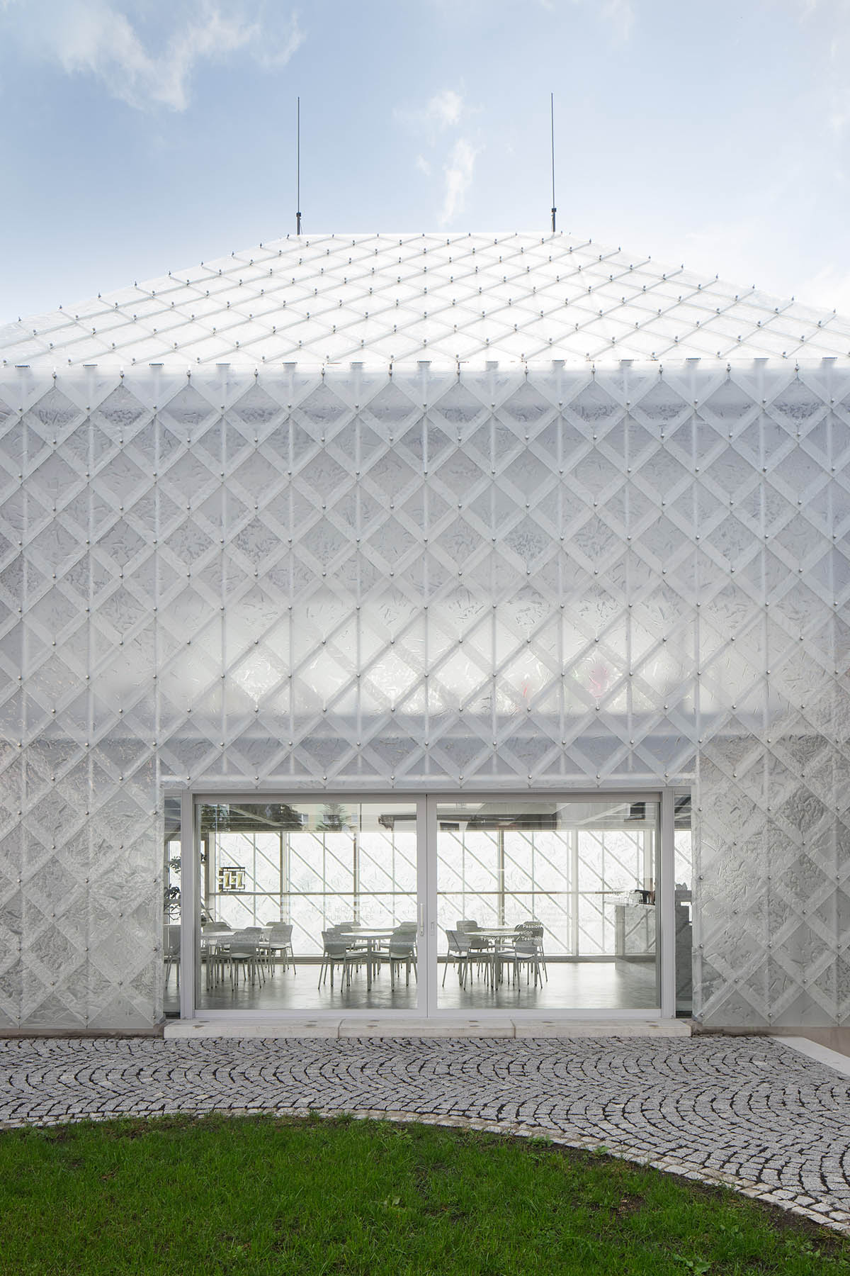 OV-A designs translucent Lasvit Headquarters reflecting glass making tradition of company in Nový Bor