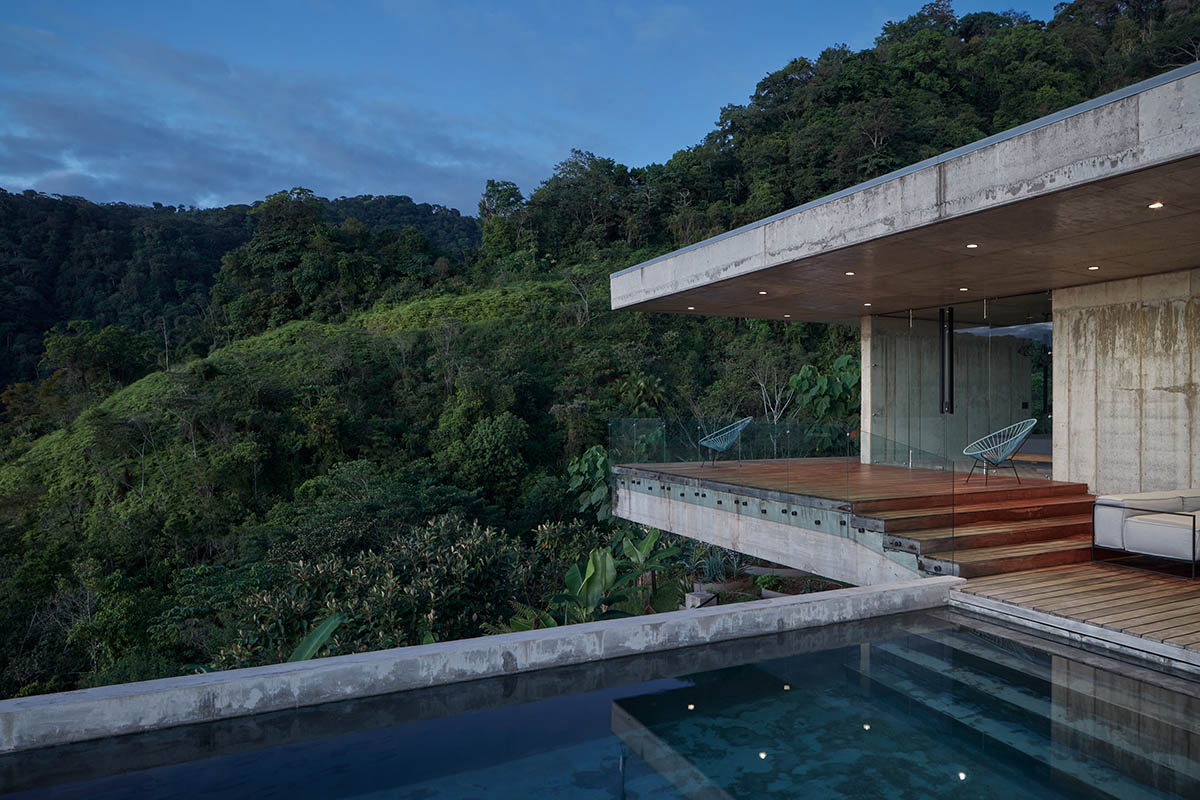 Refuel Works and Formafatal complete Art Villa addressing to colorfulness of Costa Rican jungle