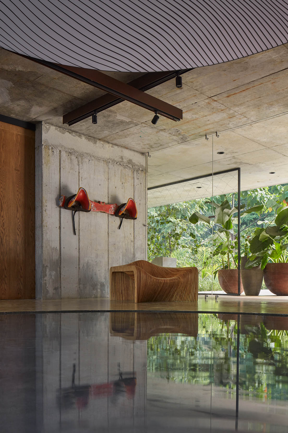 Refuel Works and Formafatal complete Art Villa addressing to colorfulness of Costa Rican jungle