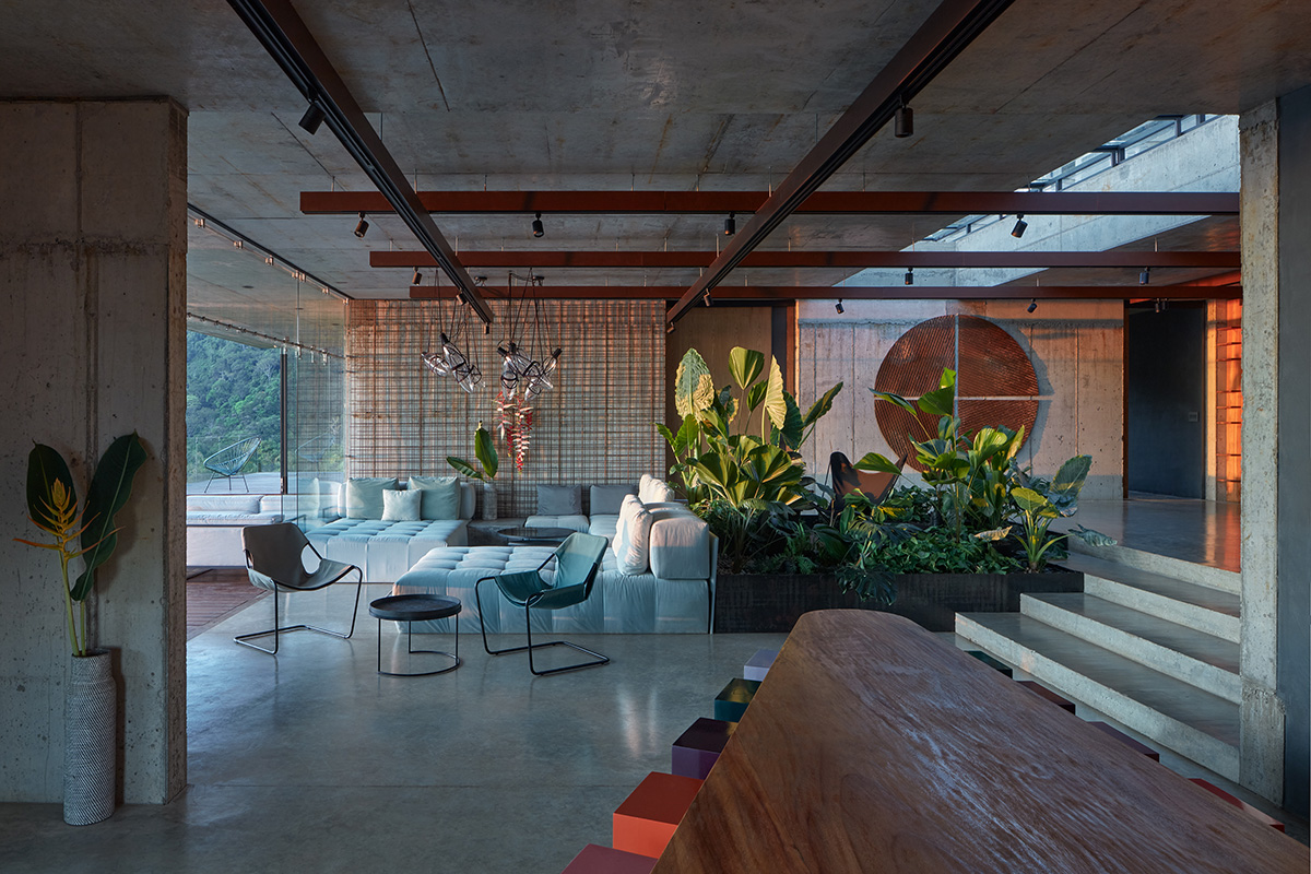 Refuel Works and Formafatal complete Art Villa addressing to colorfulness of Costa Rican jungle