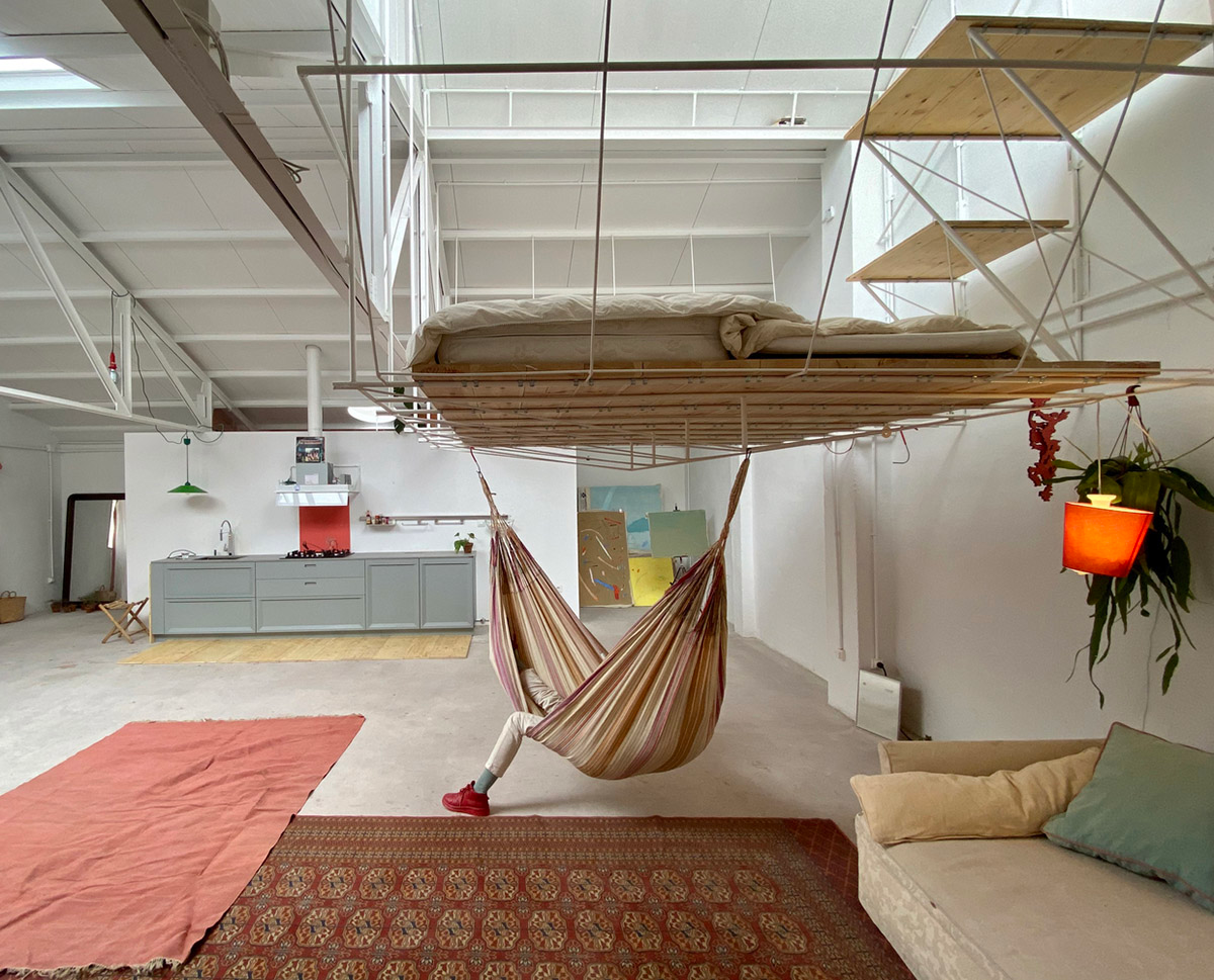 Pía Mendaro converts warehouse into an artist's studio-house that is fully reconfigurable in Madrid
