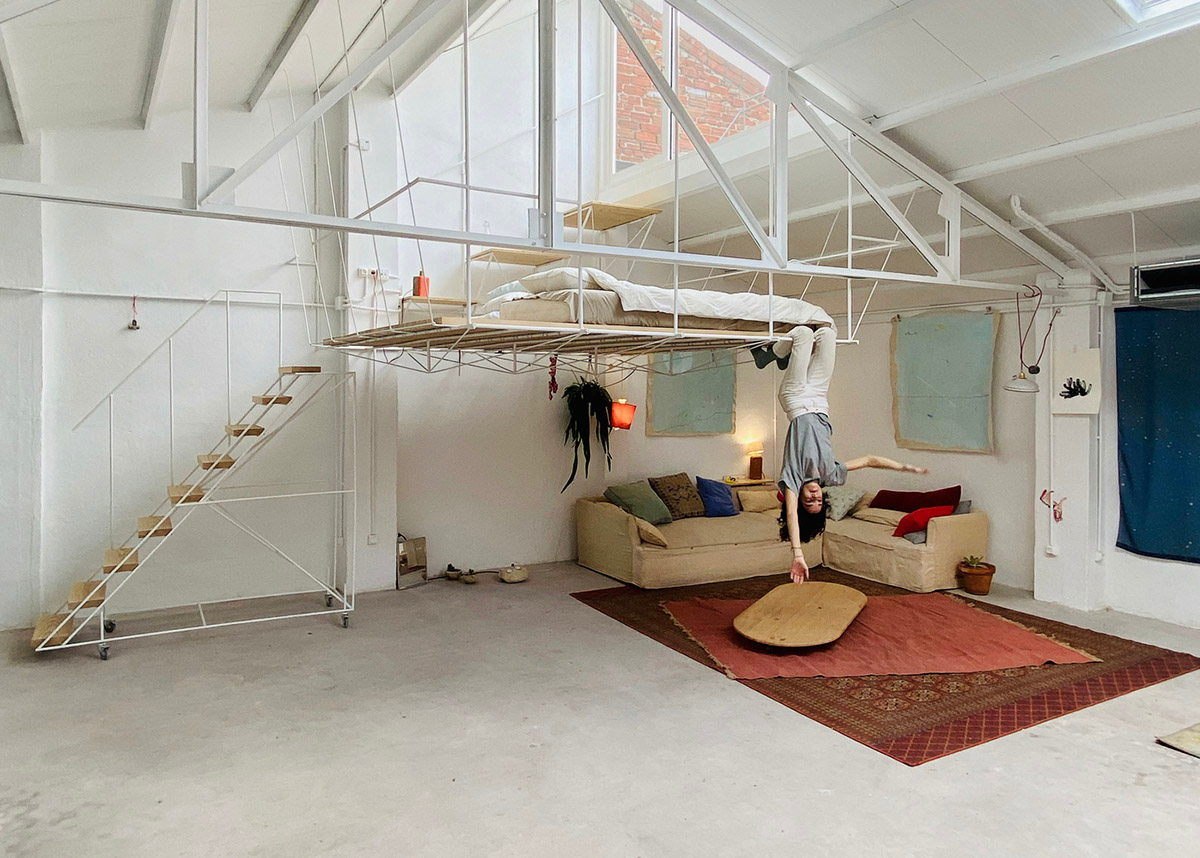 Pía Mendaro converts warehouse into an artist's studio-house that is fully reconfigurable in Madrid