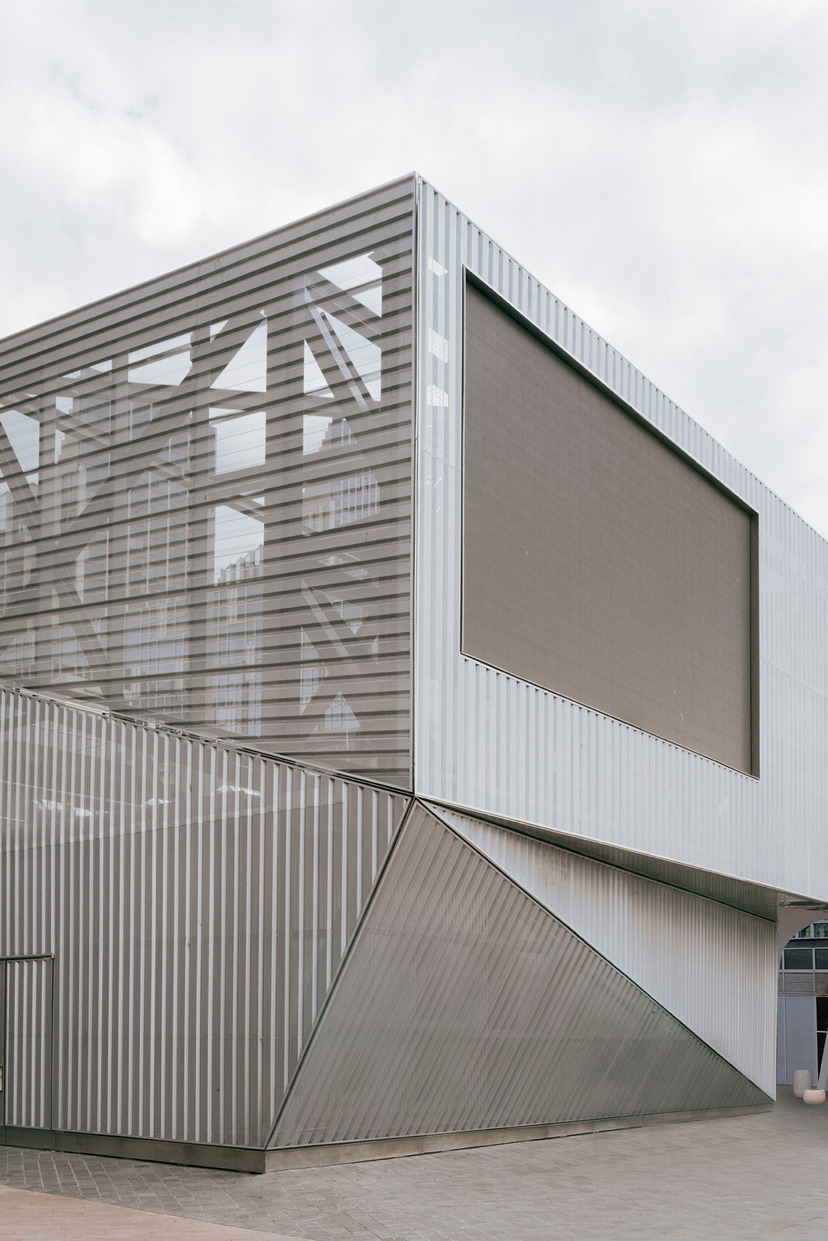 Neiheiser Argyros creates sculptural screen that camouflages London's underground vents