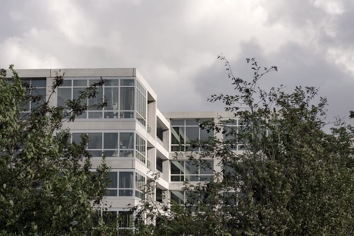 KAAN Architecten completes a compact mixed-use building with a domestic vibe in Nantes, France