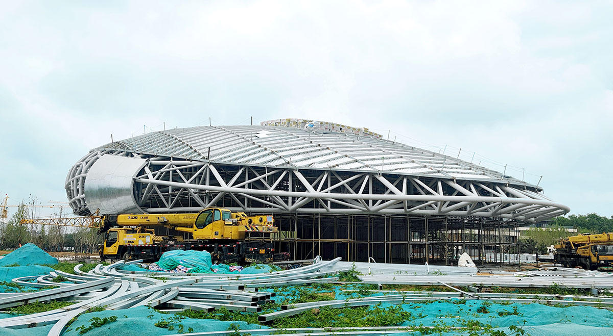 Construction is underwell on MAD's floating Aranya “Cloud Center” in China 
