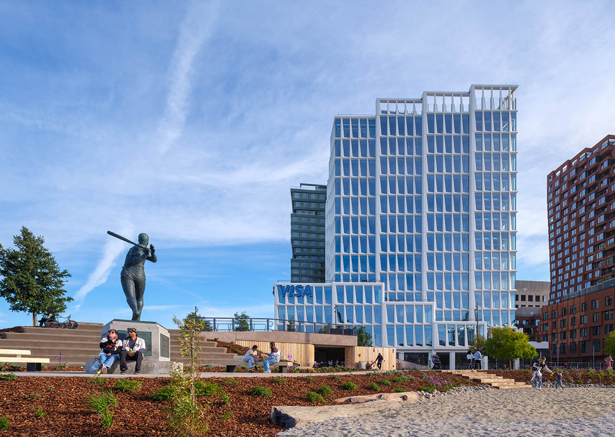Basalt rock formations in California inform a new support center by Henning Larsen