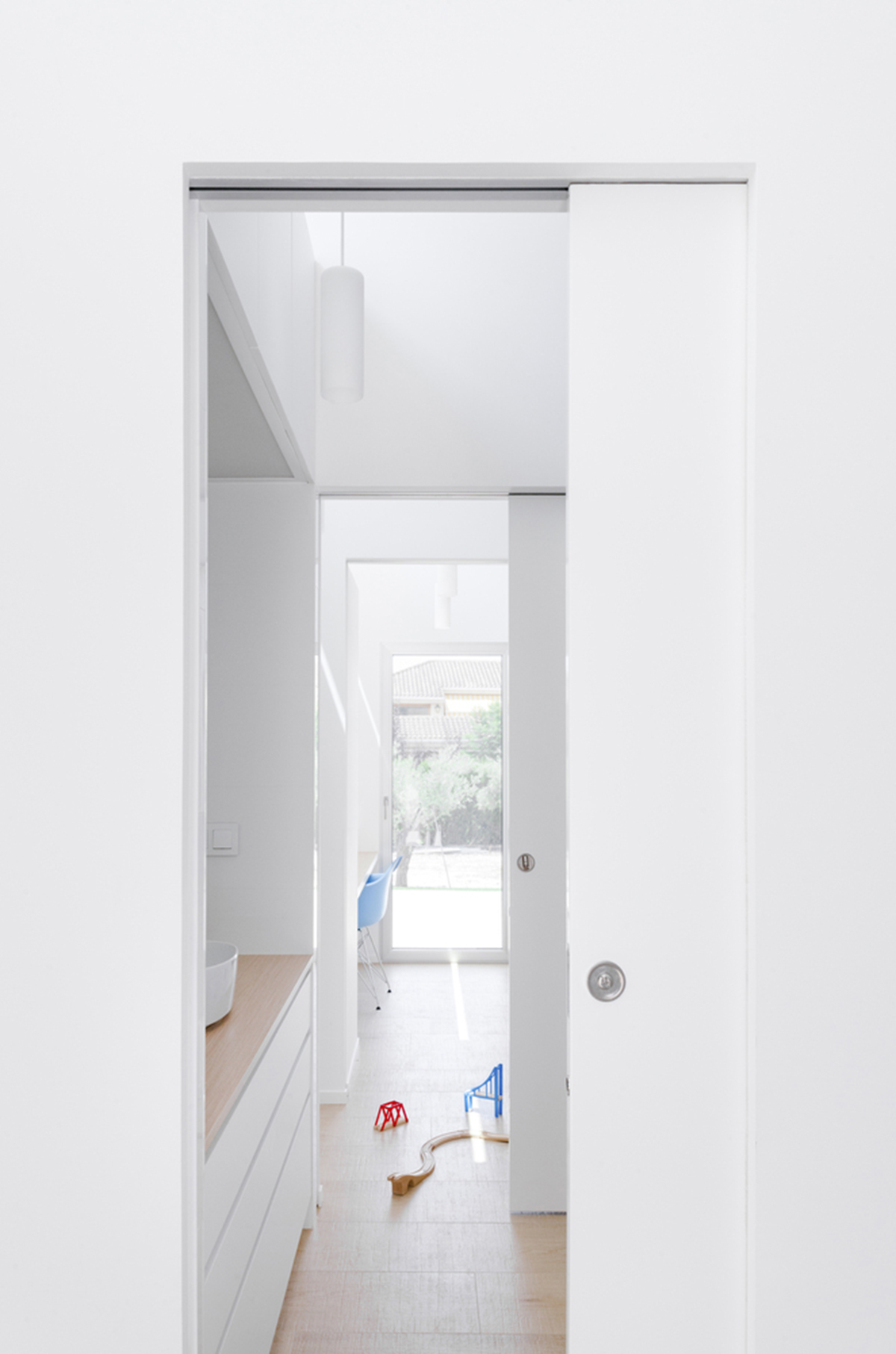 Pablo Muñoz Payá Arquitectos renovates former house with wooden shutters in Spain